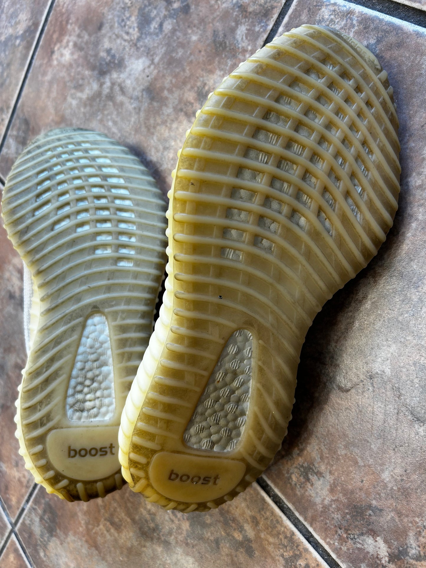 Yeezy Boost 350 V2