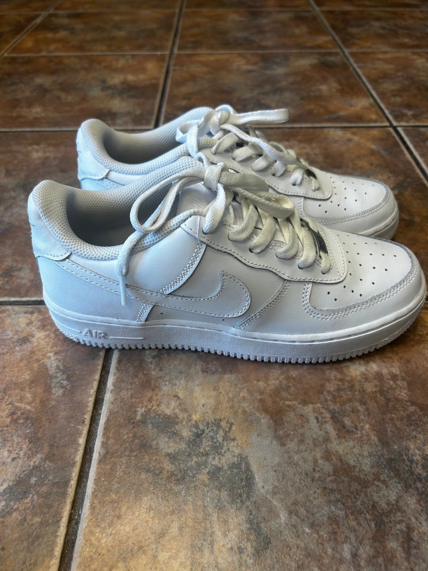 White Airforce 1’s