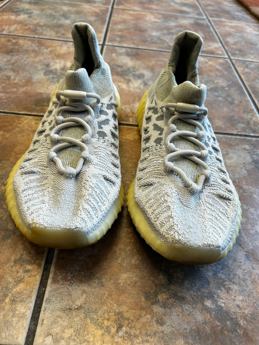 Yeezy Boost 350 V2